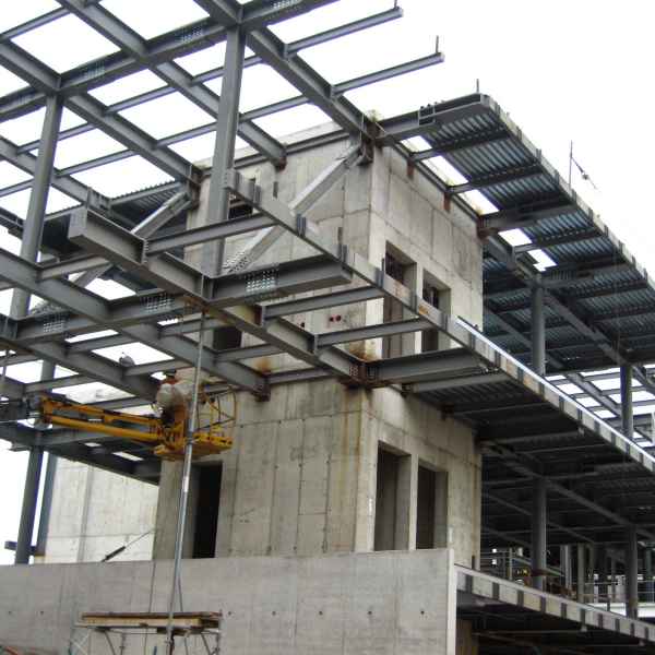 14 Hybrid Structure Bologna, 2013